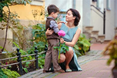 madura folla con hijo